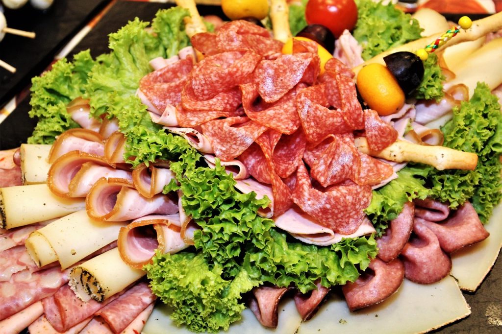 assiette de charcuteries et fromages